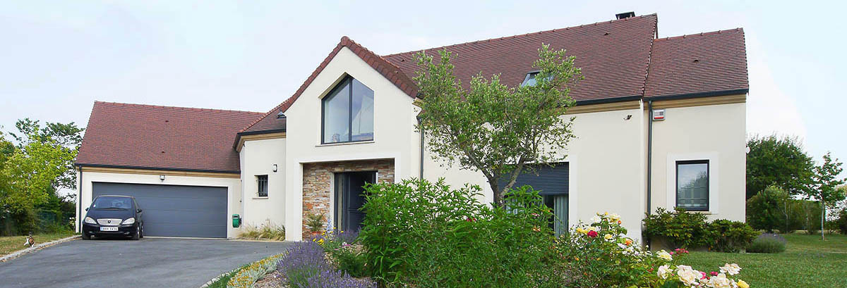 Construction contemporain Île-de-France. Grand garage double